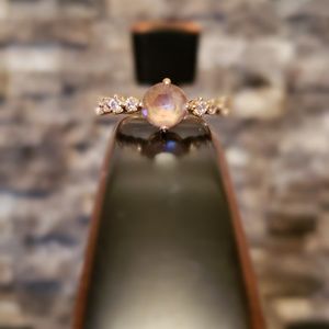 Pretty  Swarovski crystal Iridescent ring